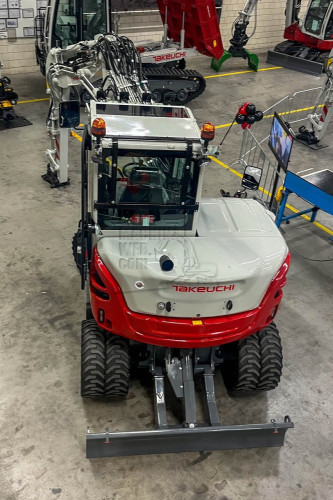 Takeuchi TB370W 23 In de opbouwwerkplaats